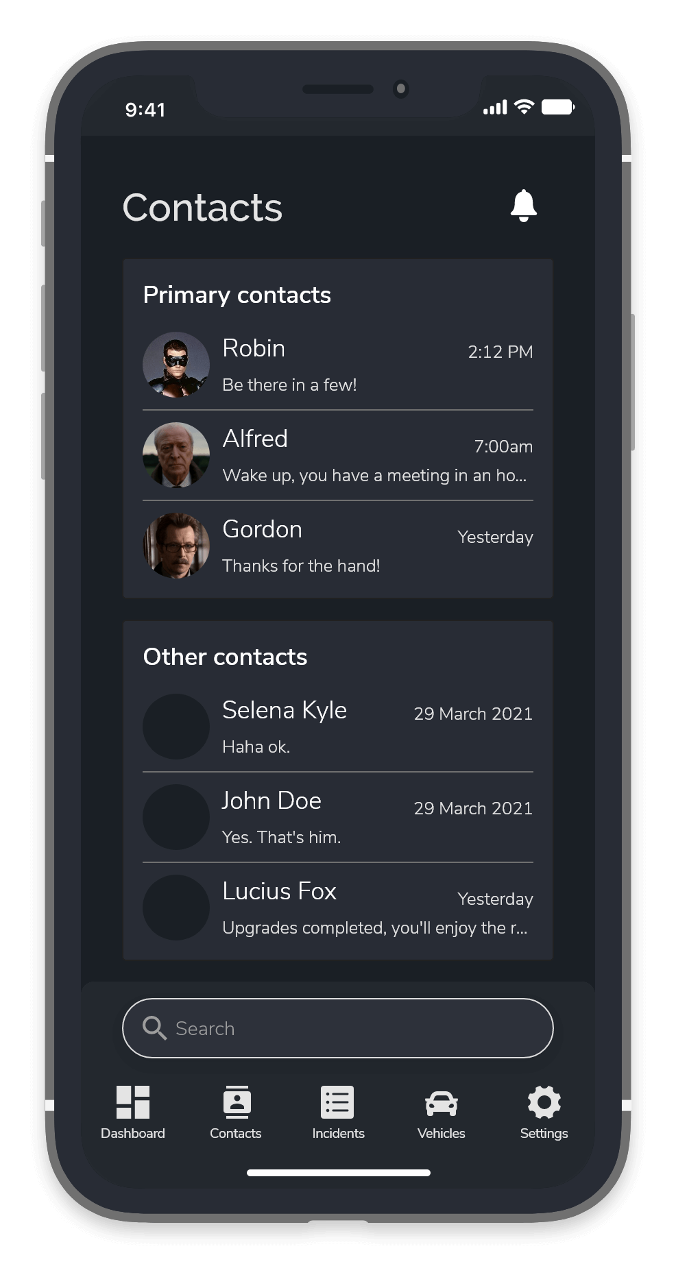 Screenshot of a chat application with grouped contacts